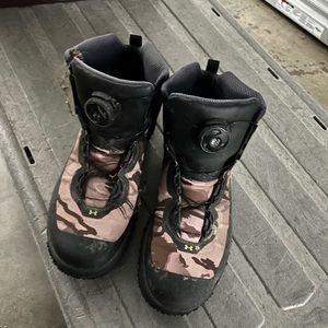 Under armor hunting/hiking boots